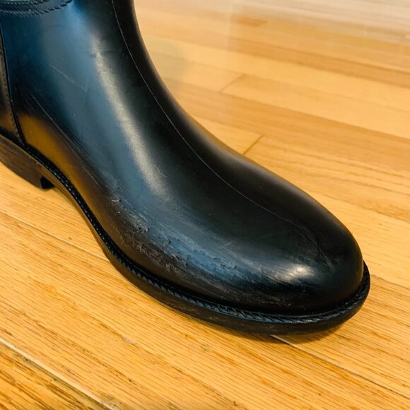 Burberry Tall Black Equestrian Style Rain Boot -- Size 39 US size 9 - Picture 13 of 15